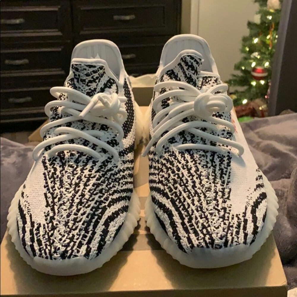 Adidas Yeezy Boost 350 V2 Zebra Size 6.5